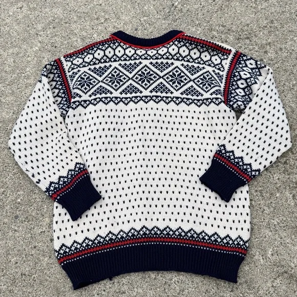 Vintage Dale of Norway Nordic Fair Isle Wool Cardigan Sweater with Pewter Clasps - Picture 2 of 9